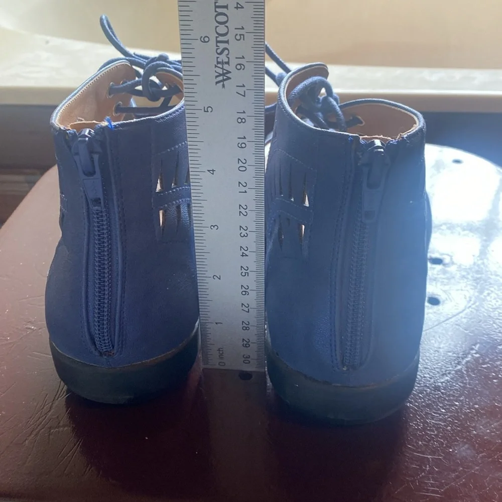 Comfortview. Women's Cutout Sandals - Navy. Size 10 - Picture 6 of 11